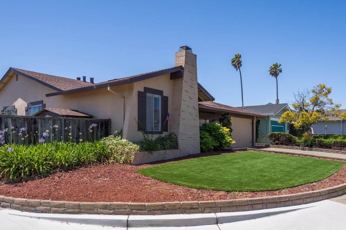 748 Gull Avenue - Photo 1