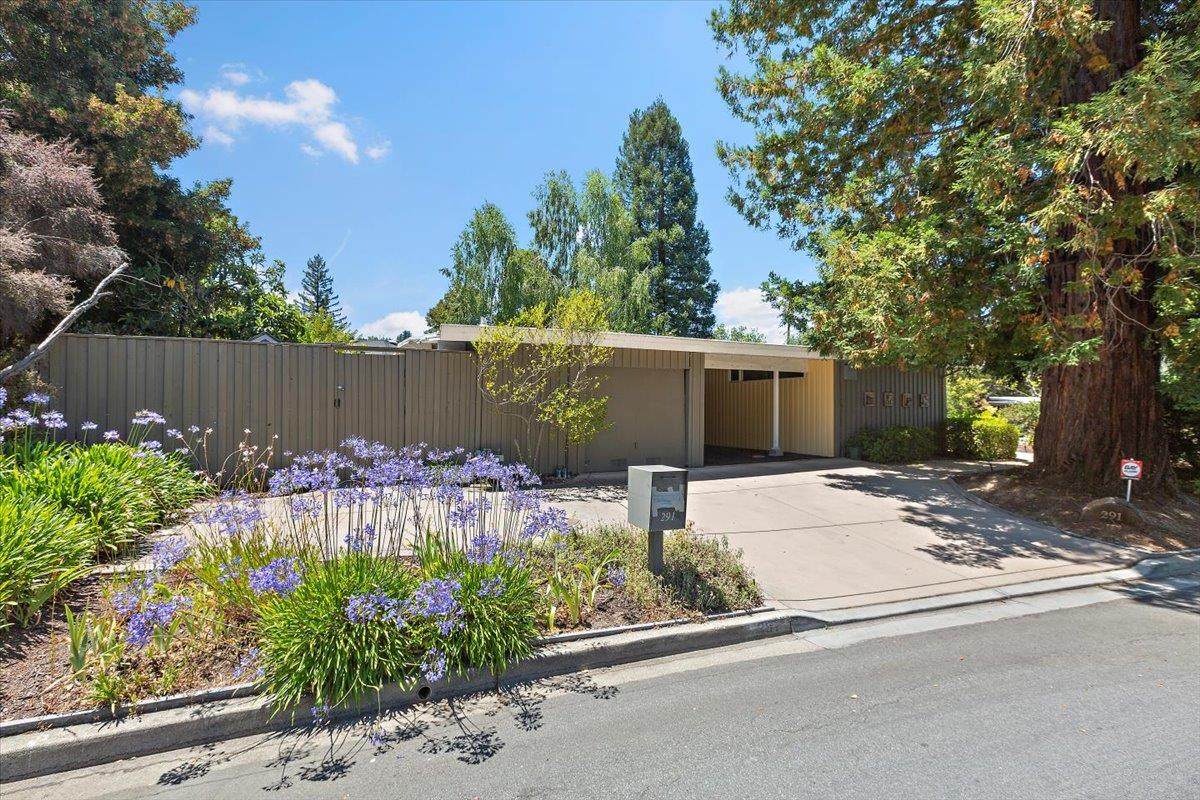 291 La Mesa Drive - Photo 1