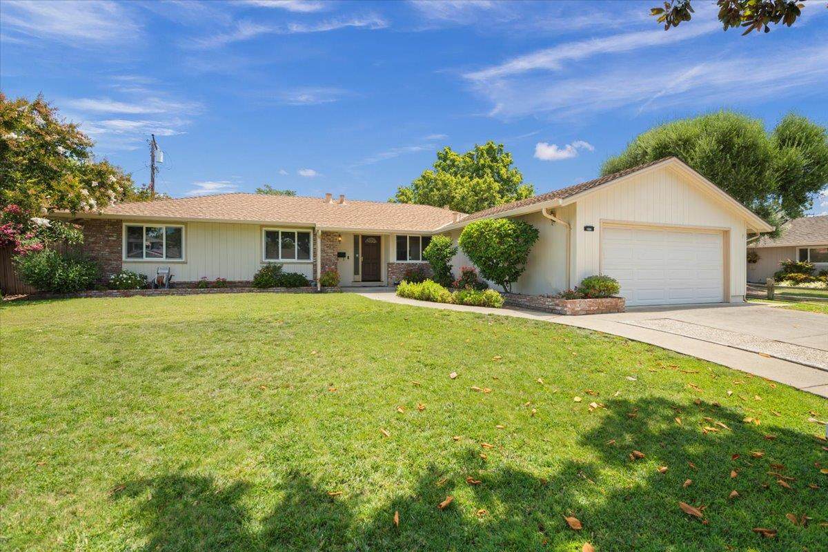 1526 Bedford Avenue - Photo 1