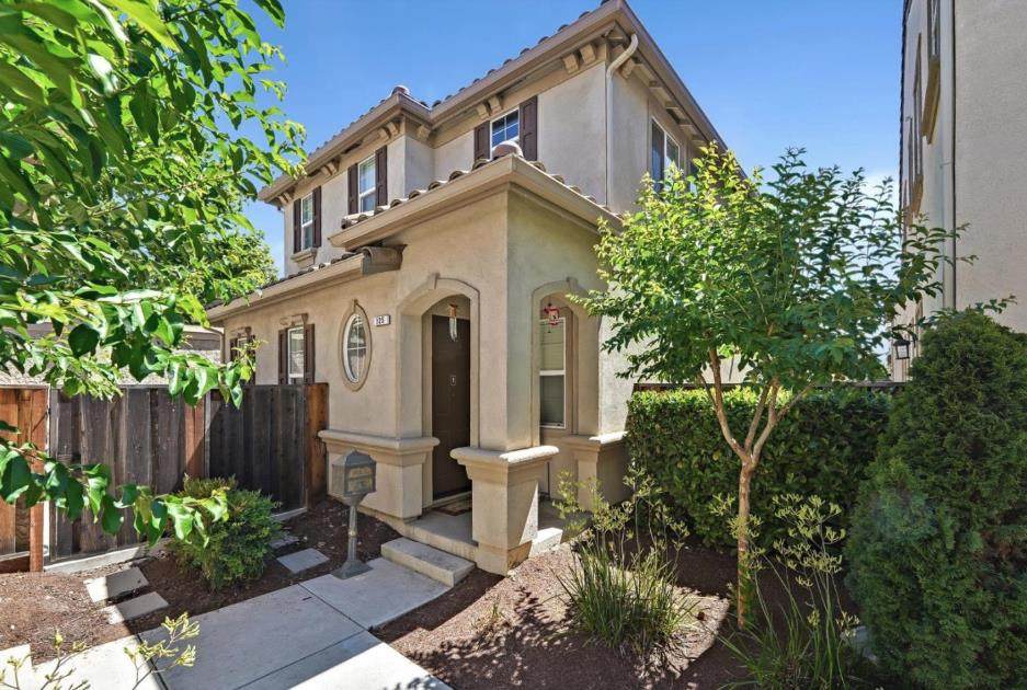 125 Lusitano Way - Photo 1