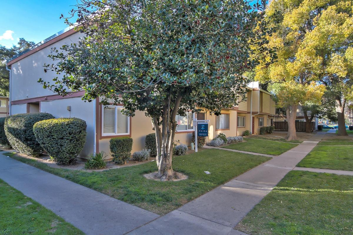 706 Northfield - Photo 1
