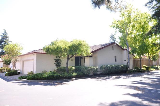 2044 Acacia Court - Photo 1