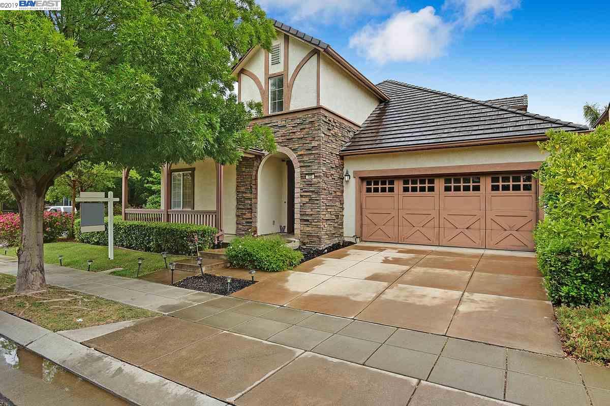 722 Comunidad St - Photo 1