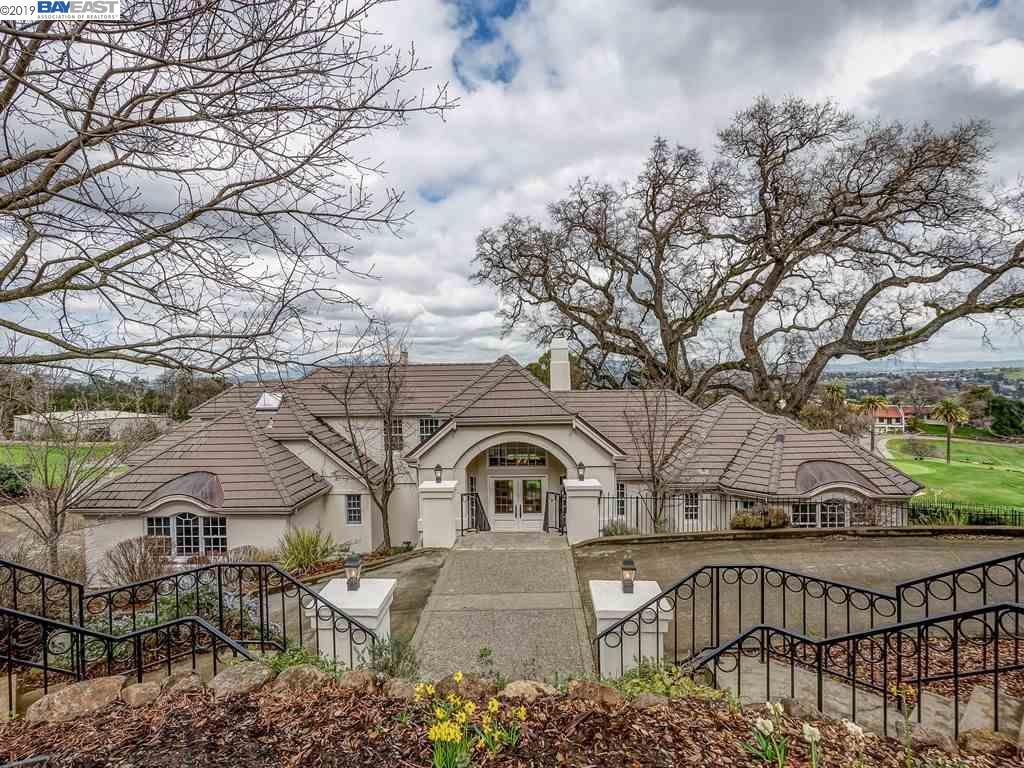 869 Castlewood Pl - Photo 1