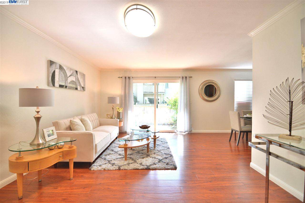 2708 Oak Rd - Photo 1