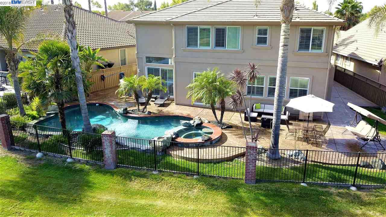 5461 Fairway Ct - Photo 1