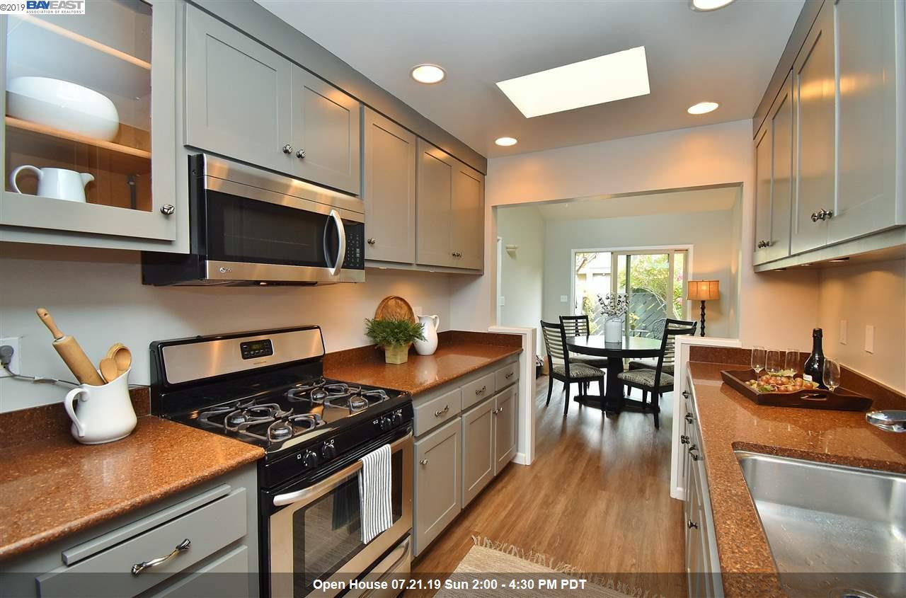 1068 Mangrove Ln - Photo 1