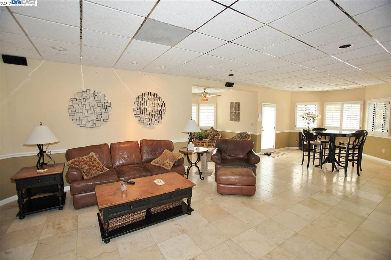 4823 Kathleen Ave - Photo 1