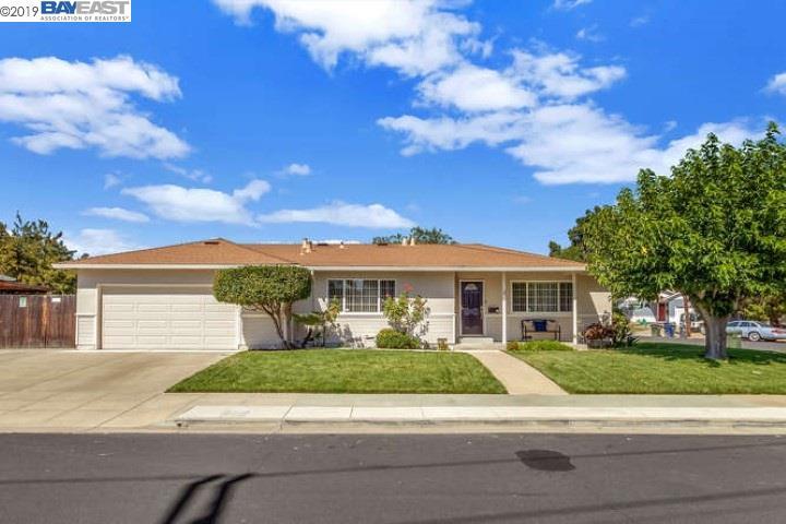3885 Madeira Way - Photo 1