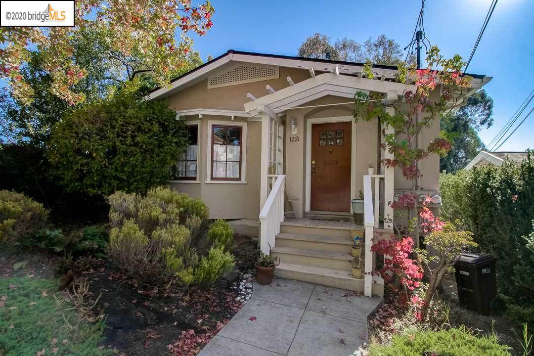 1221 Wellington St - Photo 1
