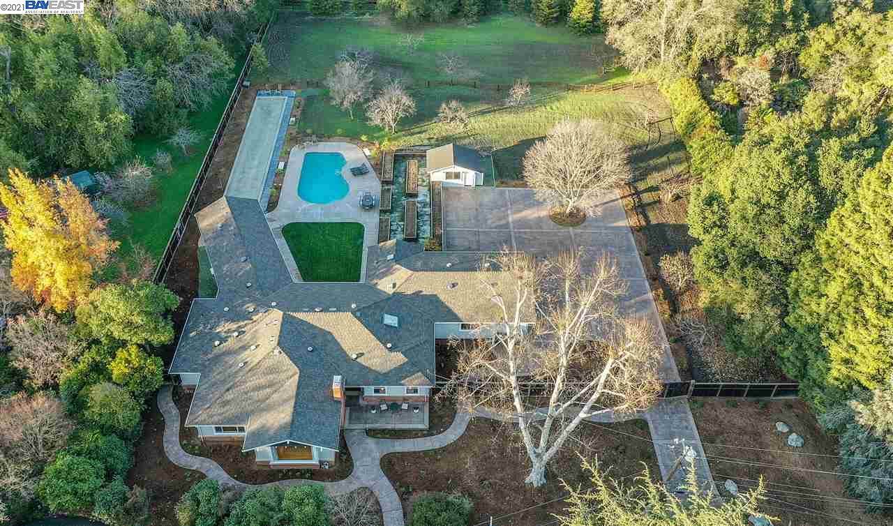 150 Richard Ln - Photo 1
