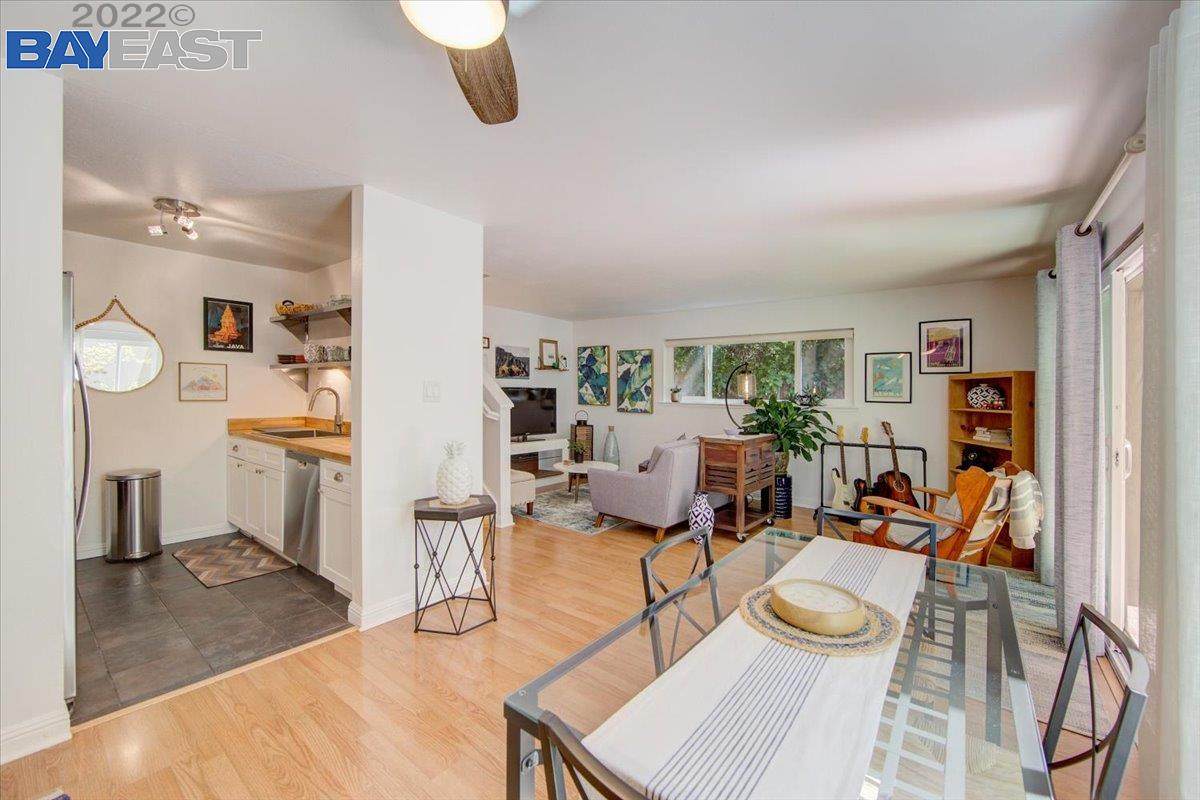 2728 Oak Rd - Photo 1