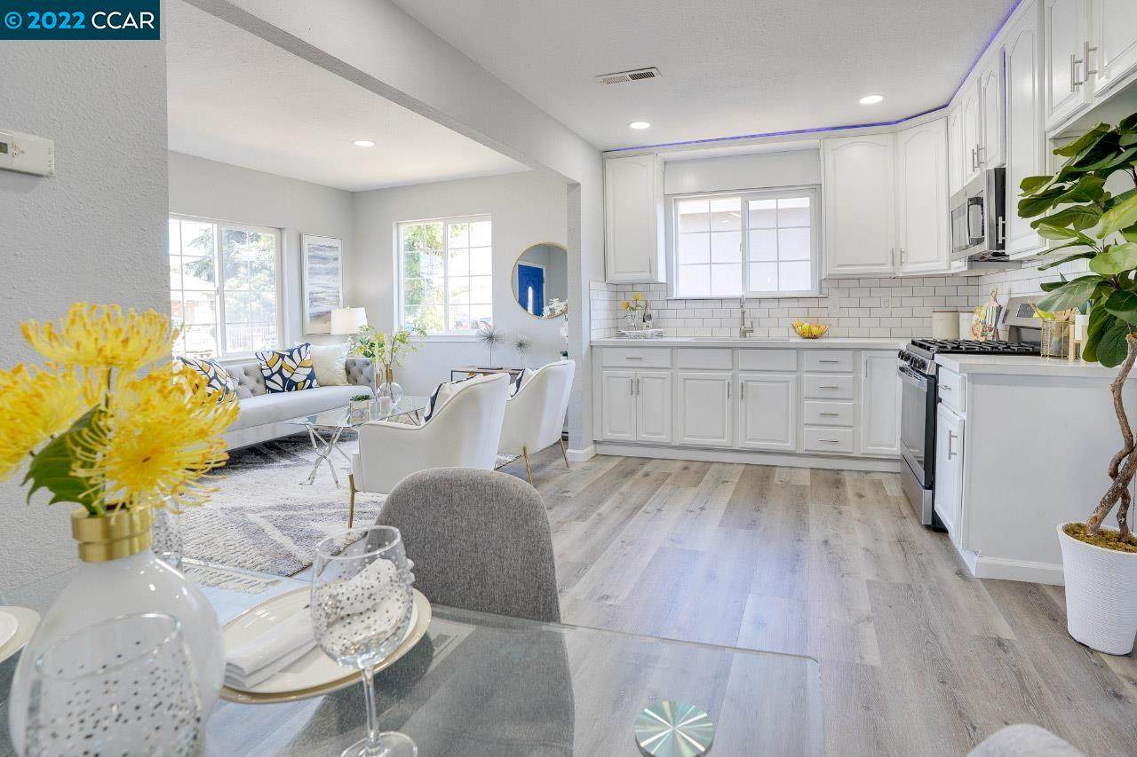 24105 Alice St - Photo 1
