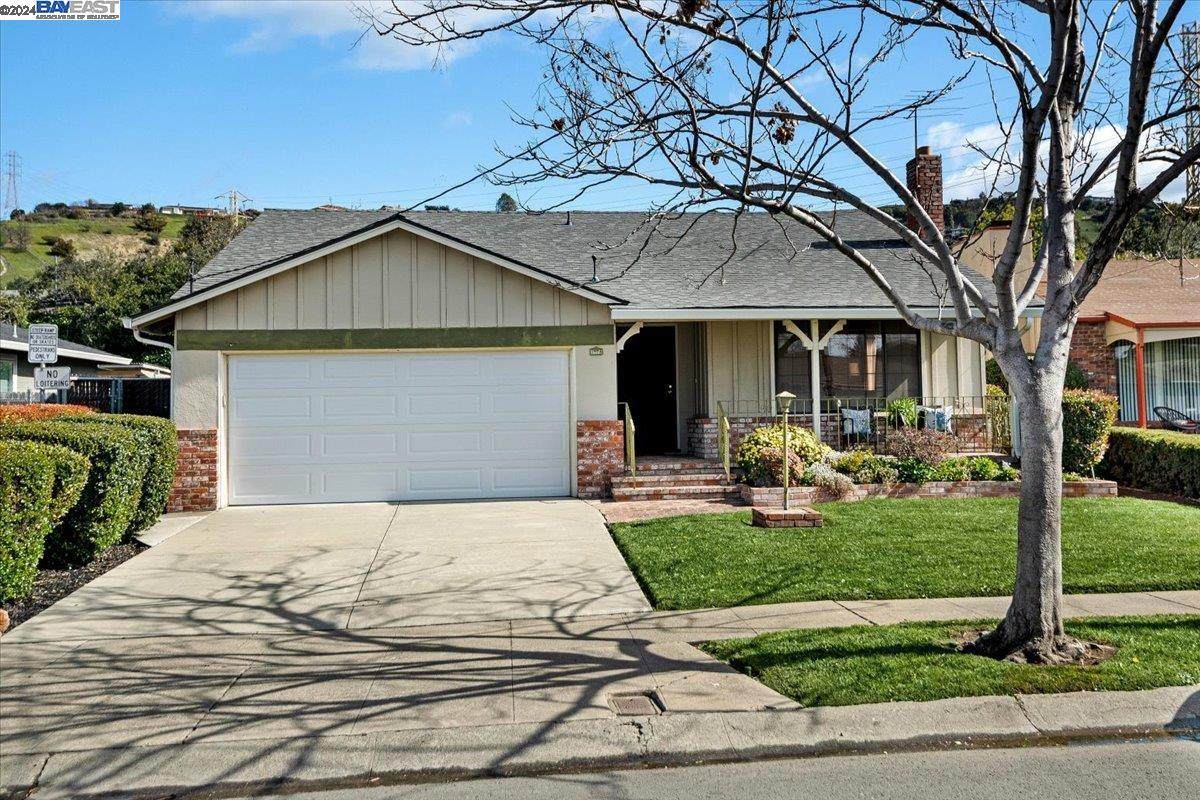 1974 Evergreen Ave - Photo 1