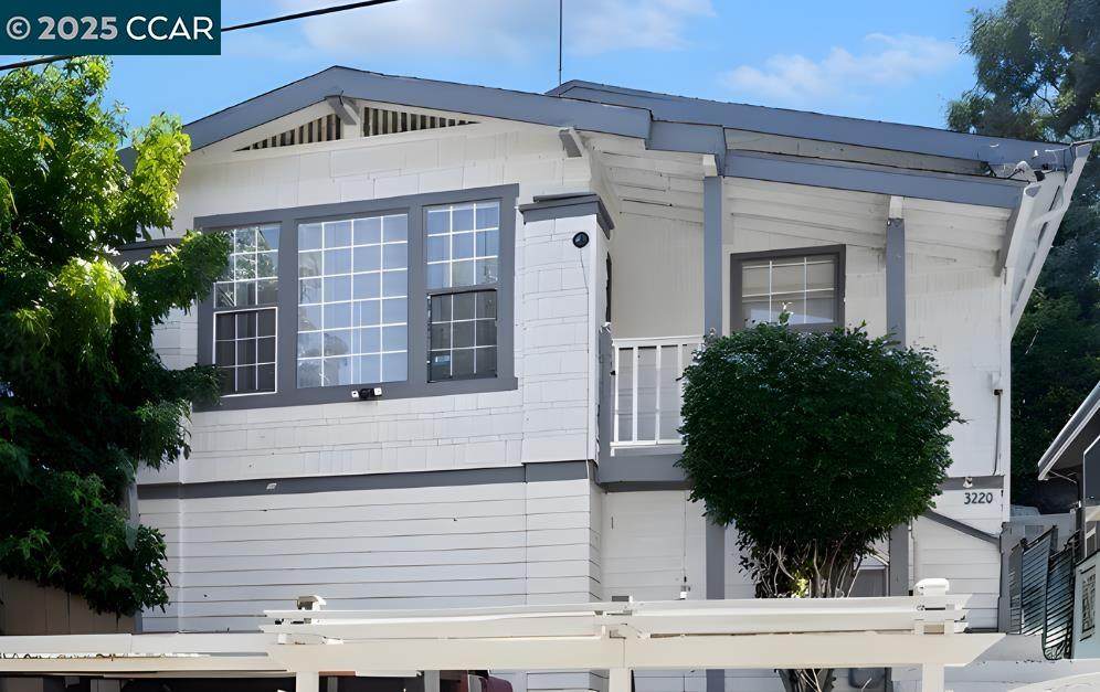 3220 Champion St - Photo 1