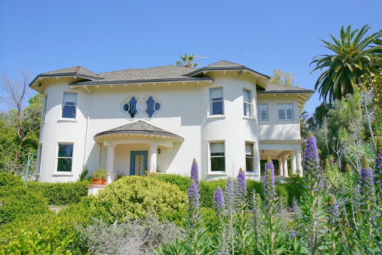 859 London Drive - Photo 1