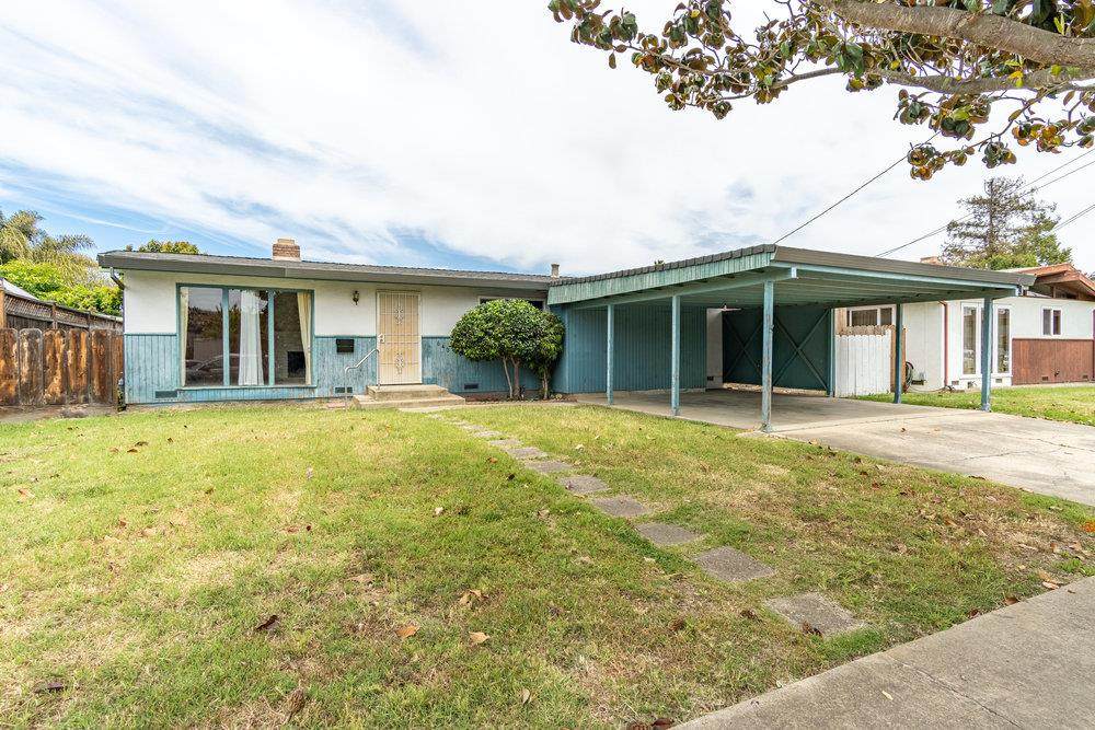 640 Walnut Lane - Photo 1