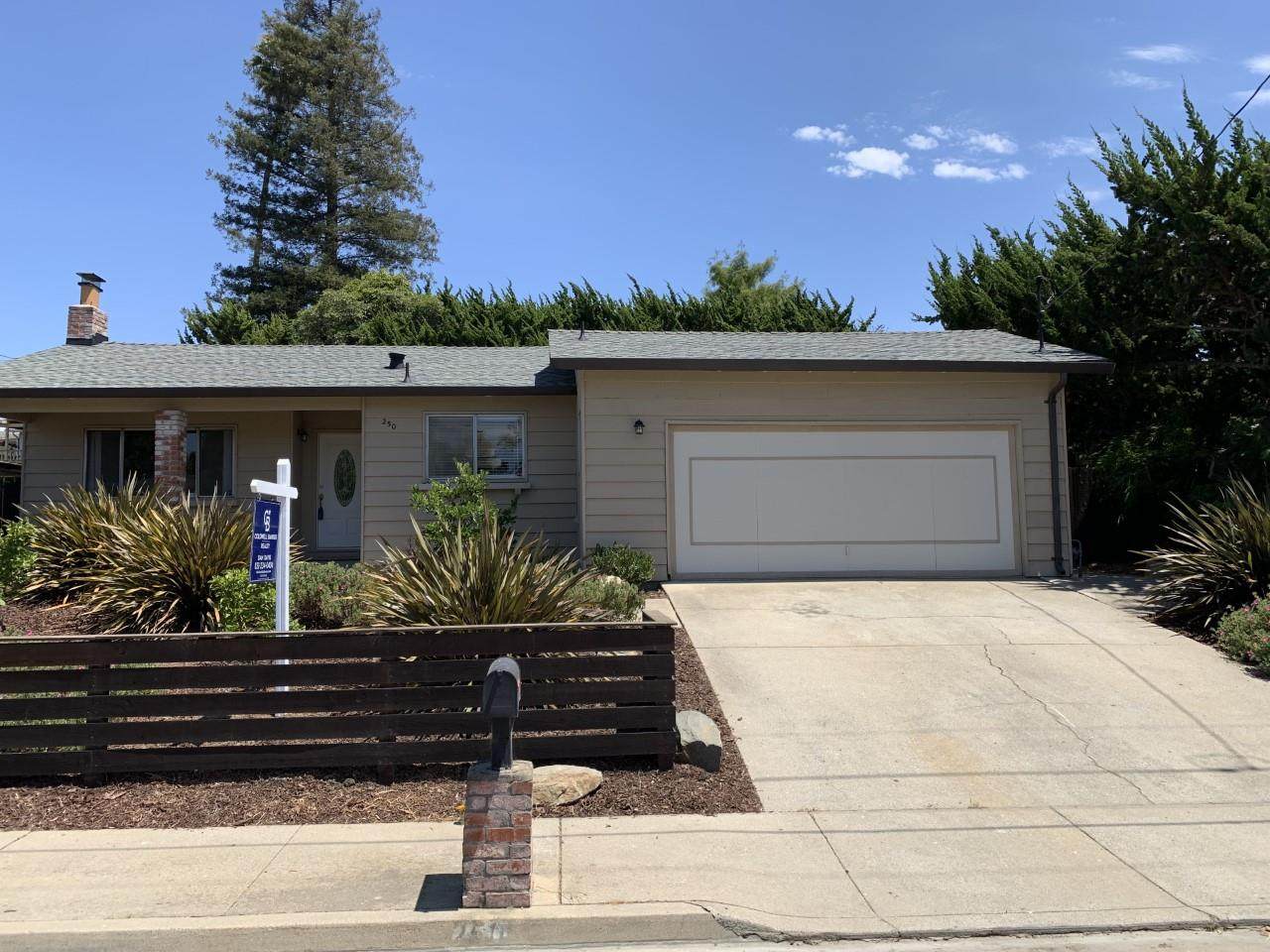 250 Cambridge Drive - Photo 1