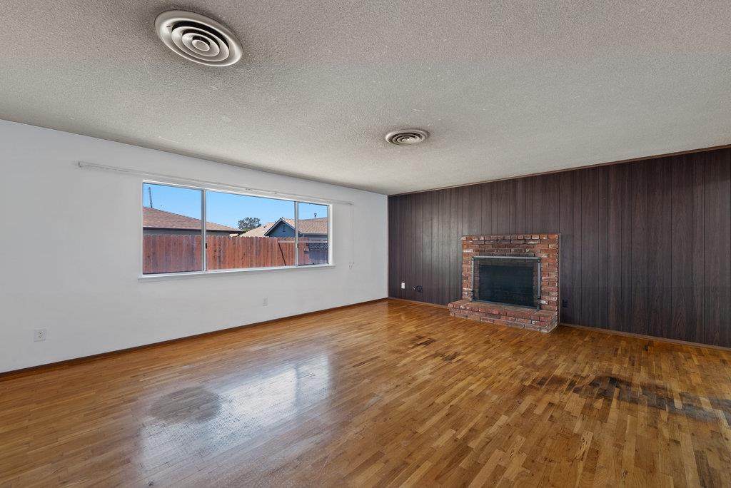 2107 Chanticleer Avenue - Photo 1