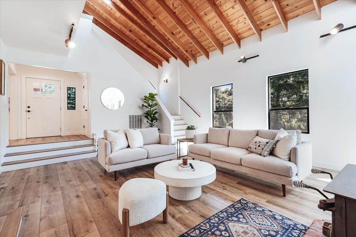 360 Braemoor Drive - Photo 1