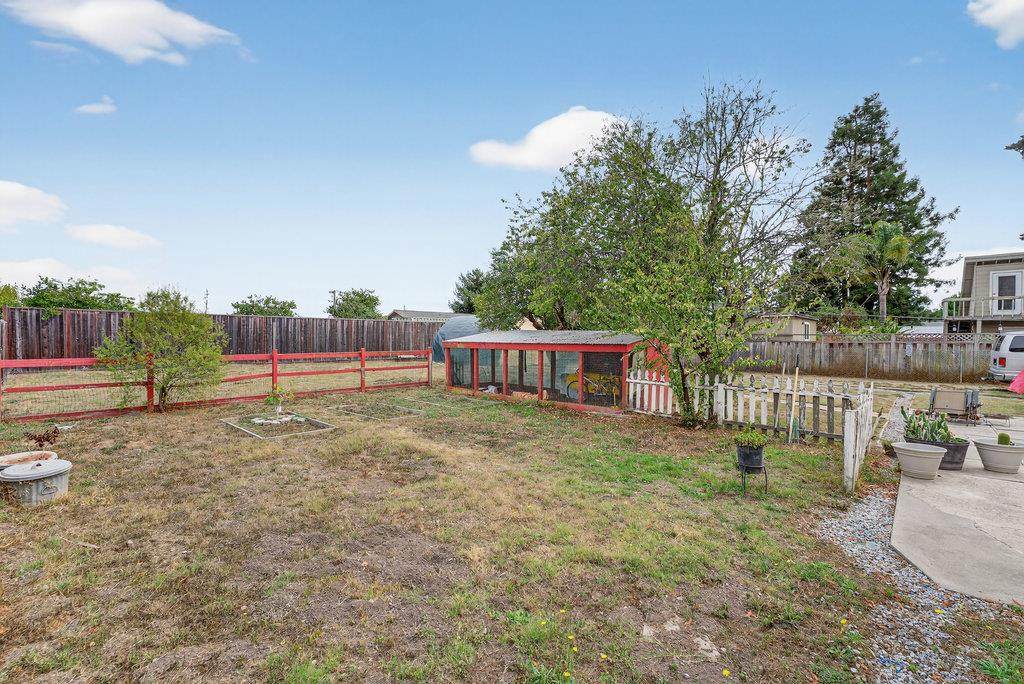 1610 Bulb Avenue - Photo 1