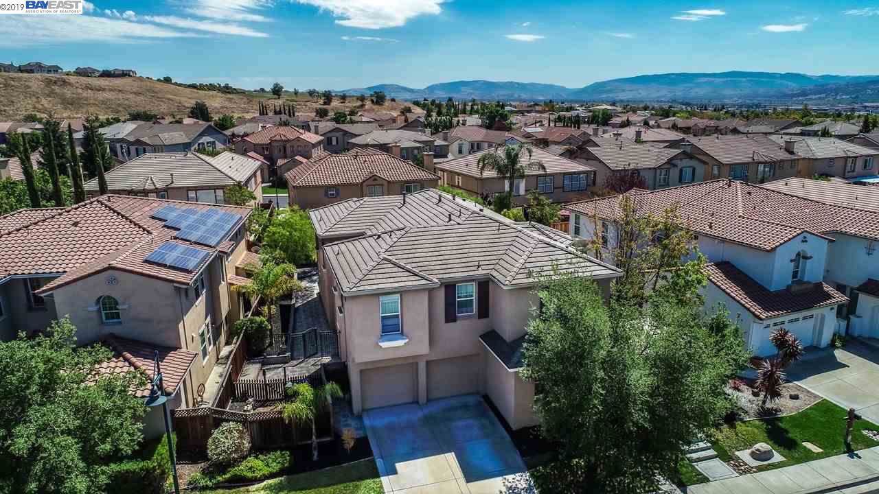 5063 Round Hill Dr - Photo 1