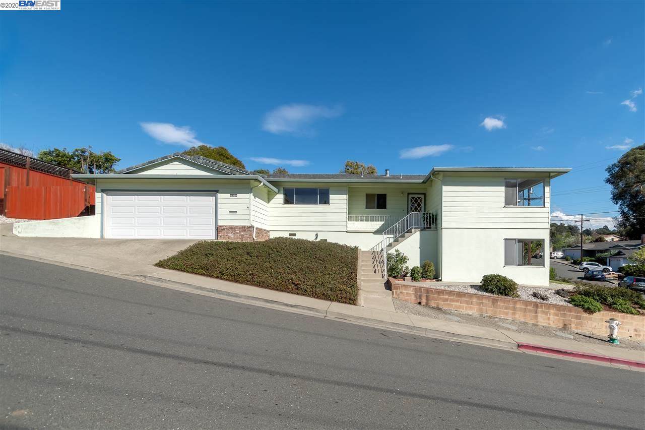 2209 Hansen Rd - Photo 1