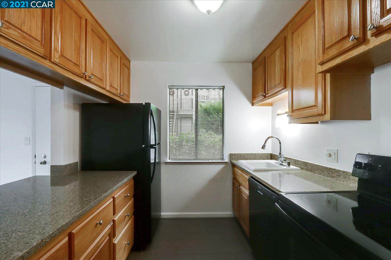 1437 Marchbanks Dr - Photo 1