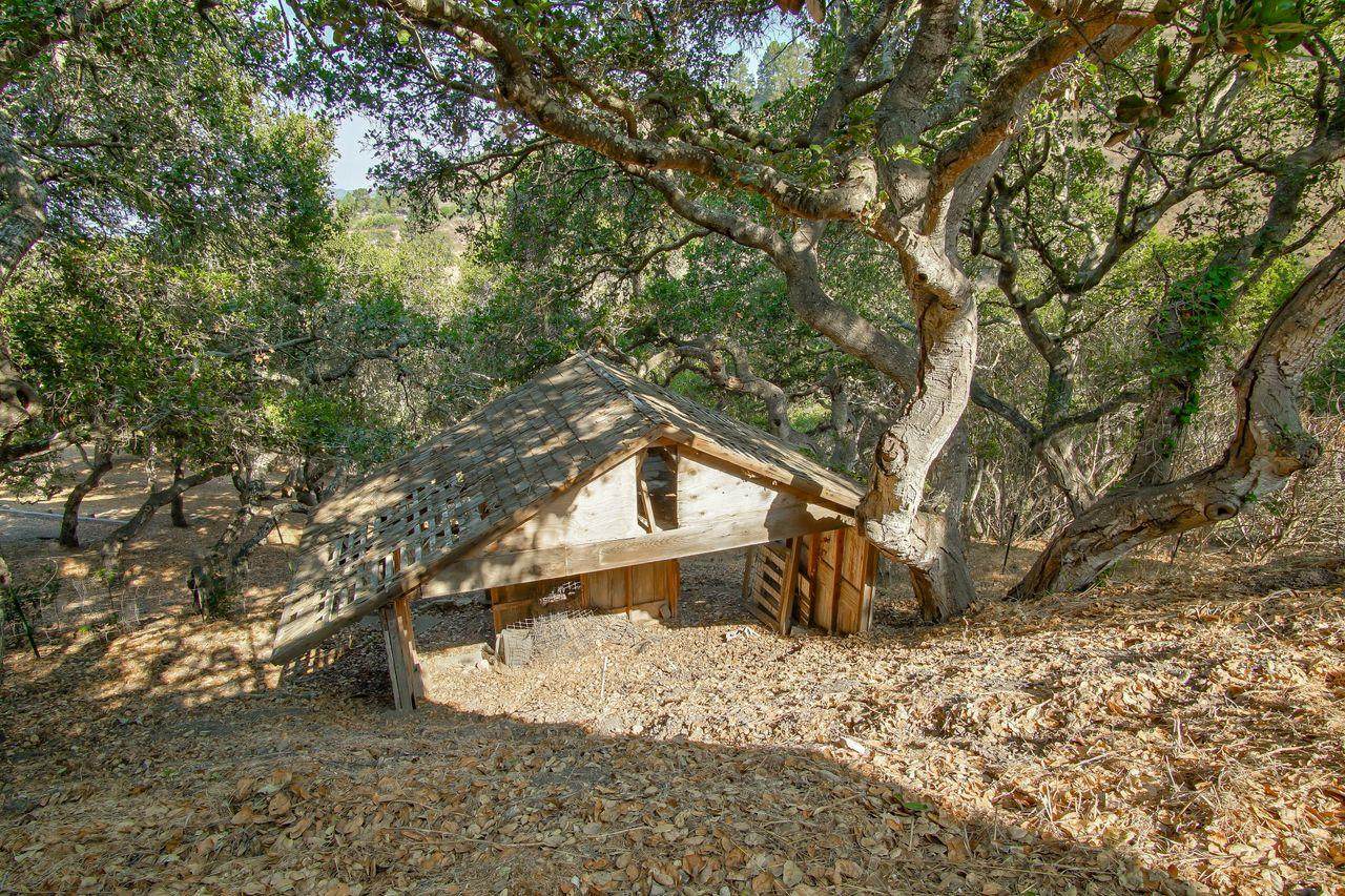 160 Laurel Drive - Photo 1