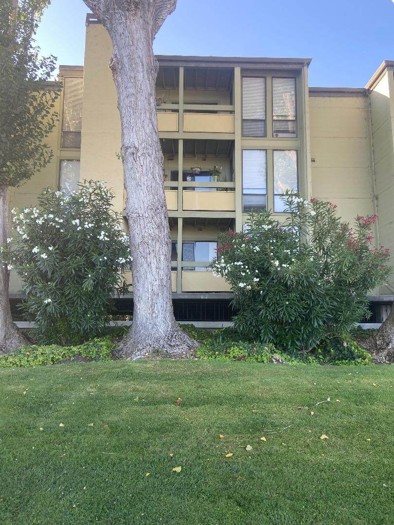 1081 Beach Park Boulevard - Photo 1