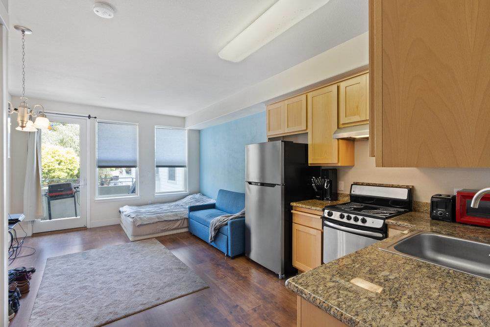224 Laurel Street - Photo 1