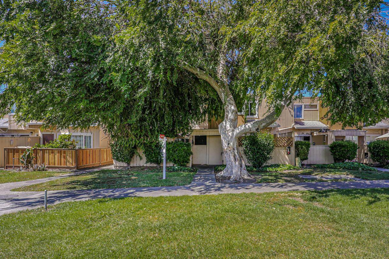 2142 Luz Avenue - Photo 1