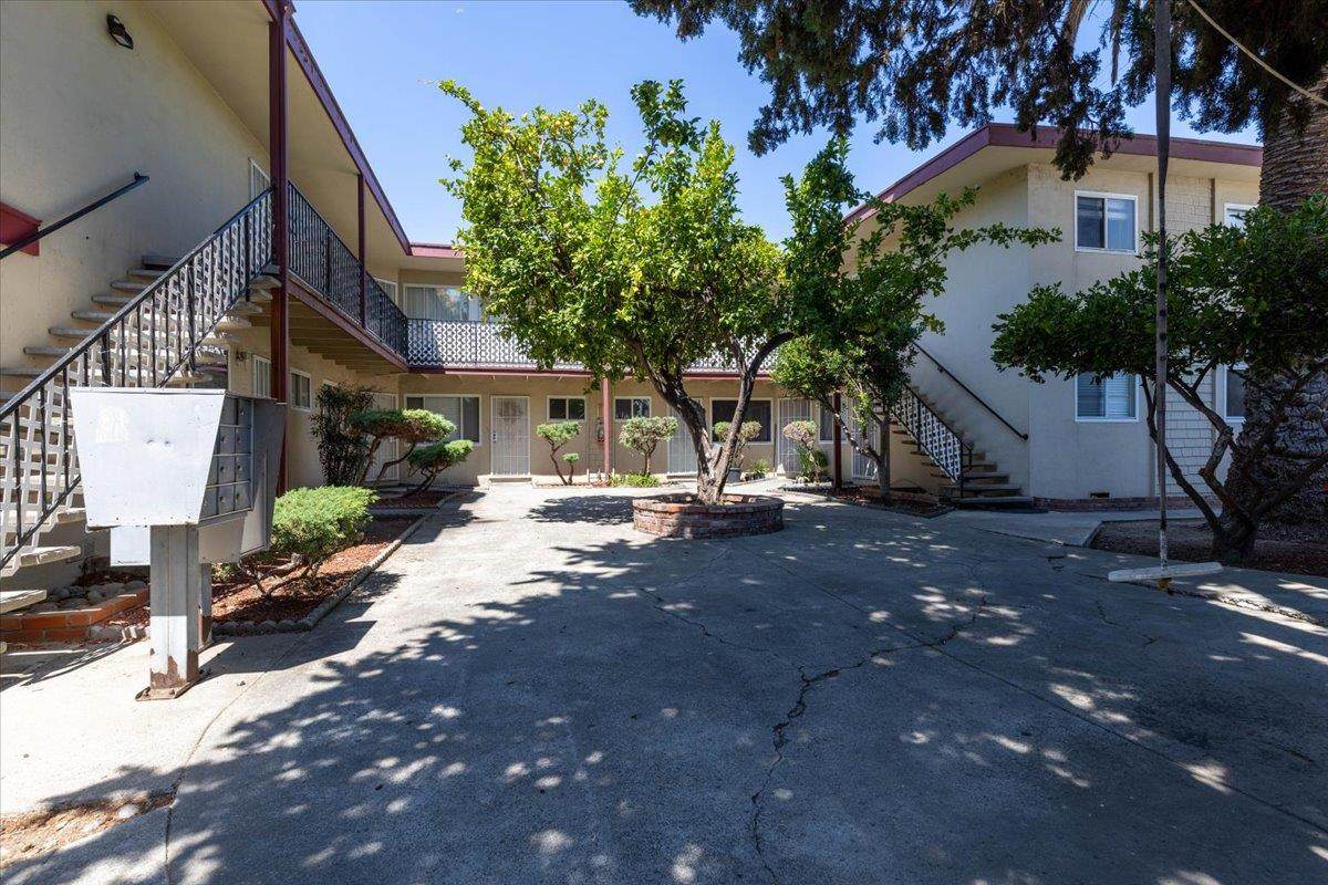 2041 Beatrice Court - Photo 1