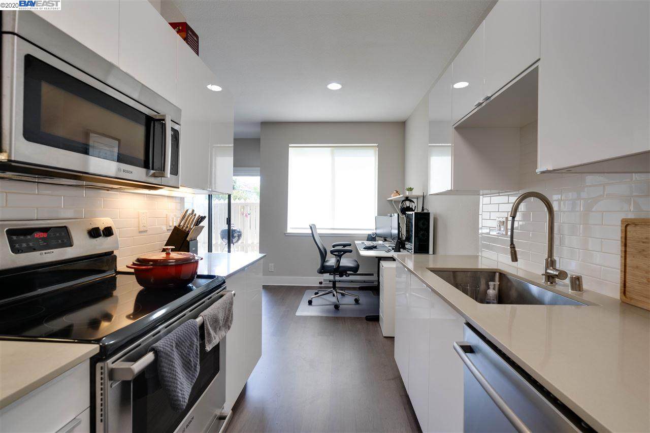 11 Lakeshore Ct. - Photo 1