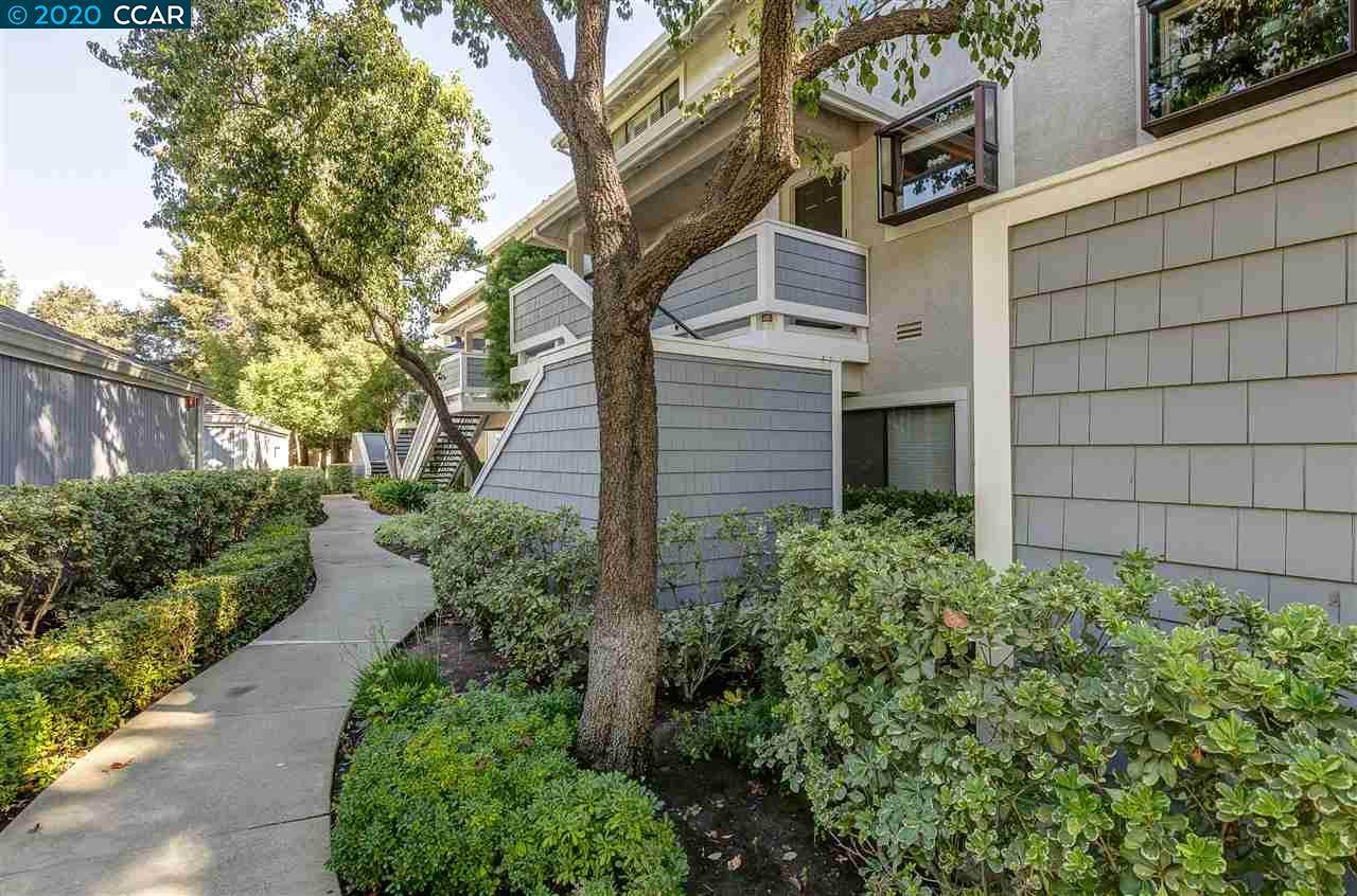 2600 Oak Road - Photo 1