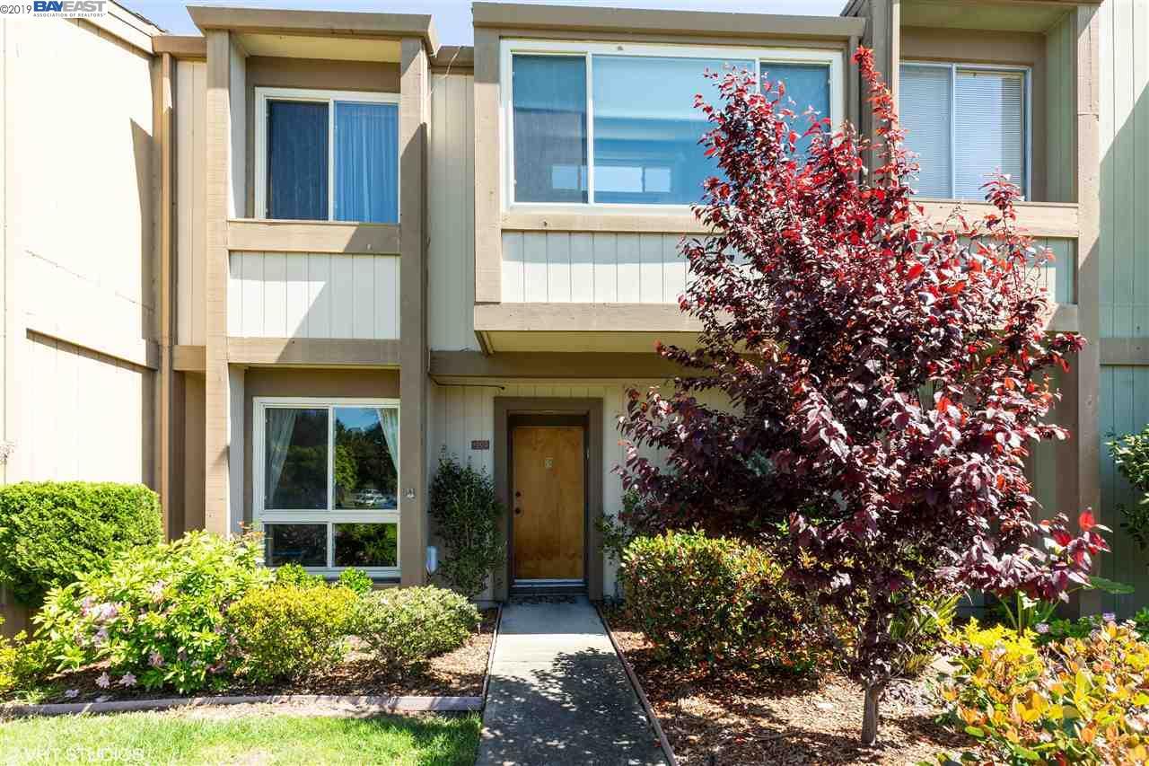 1005 Tahiti Ln - Photo 1