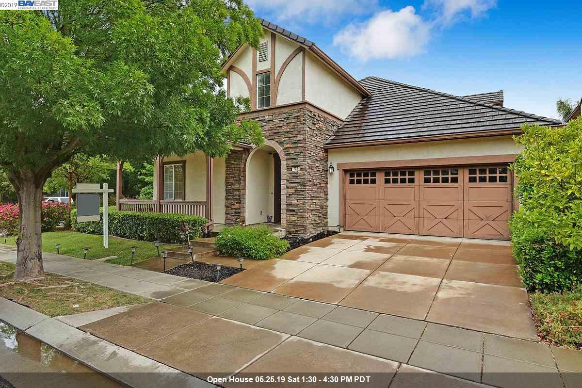 722 Comunidad St - Photo 1