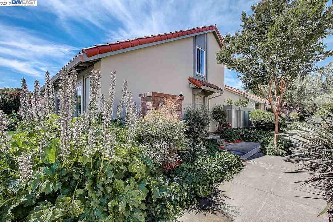 1496 Calle Enrique - Photo 1