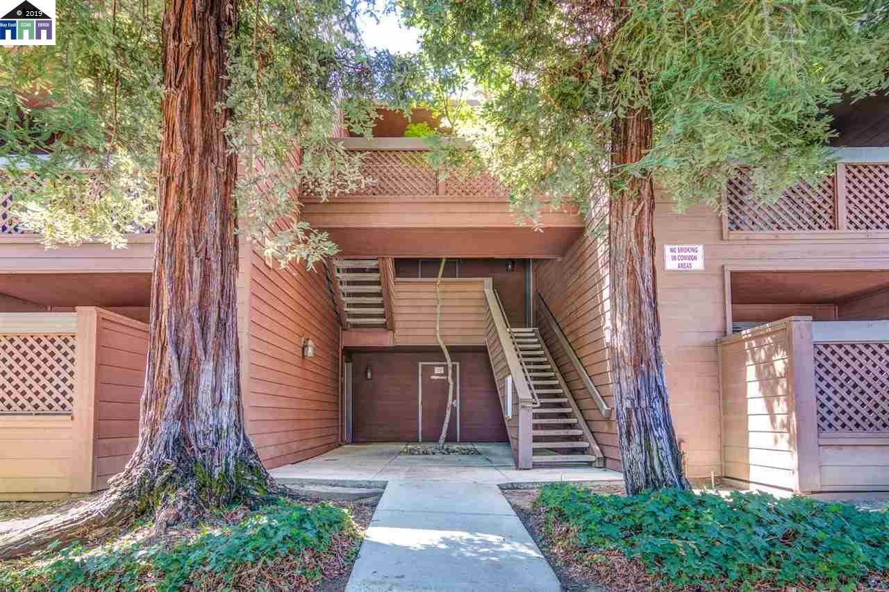 1084 Yarwood Court - Photo 1
