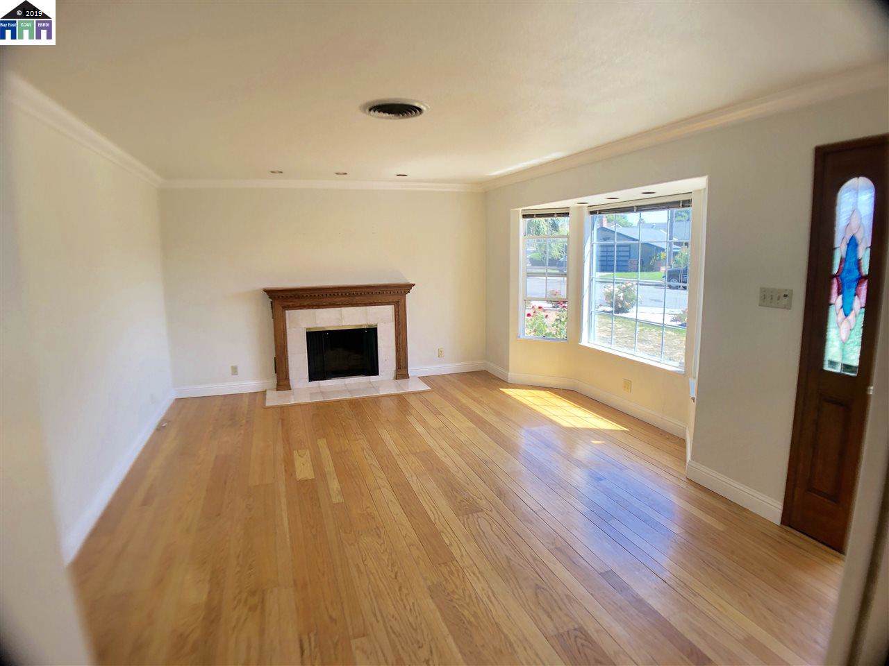 811 Barker Ave. - Photo 1