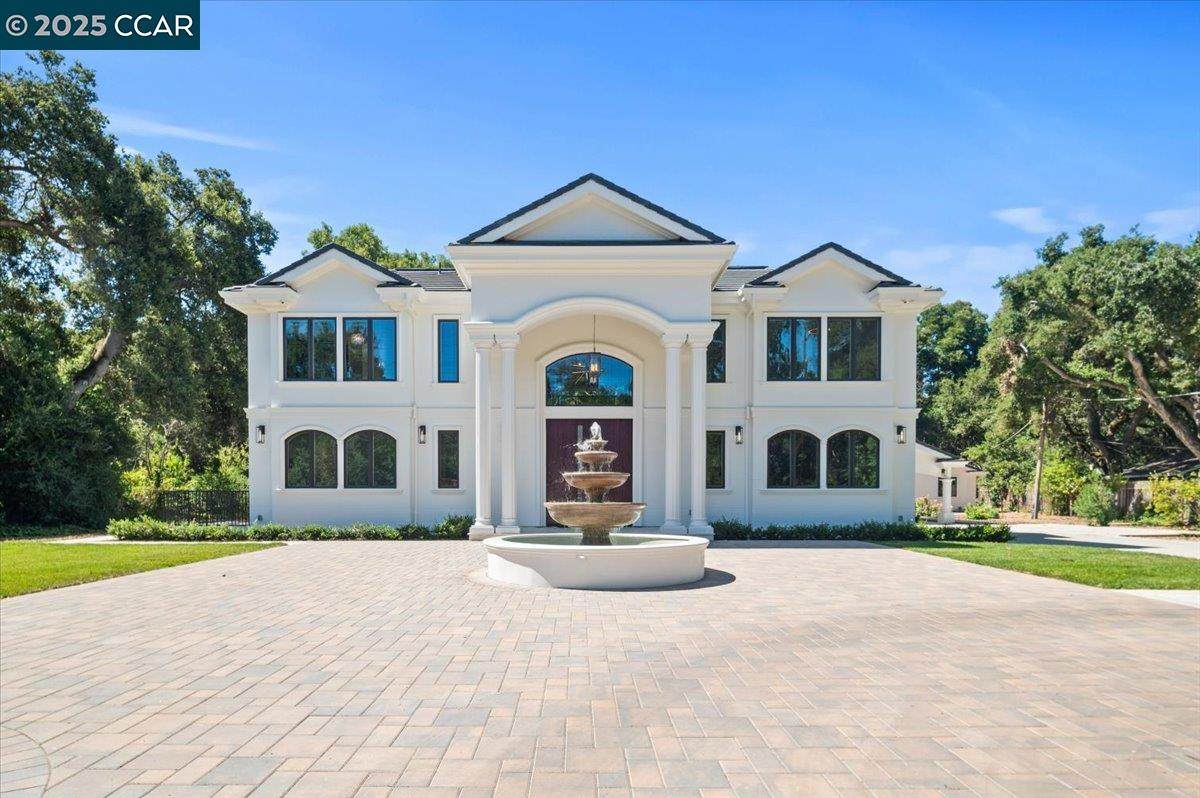 74 Middlefield Rd - Photo 1