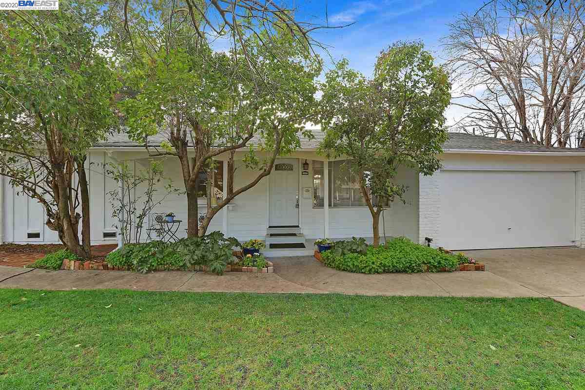 1137 Madrone Way - Photo 1