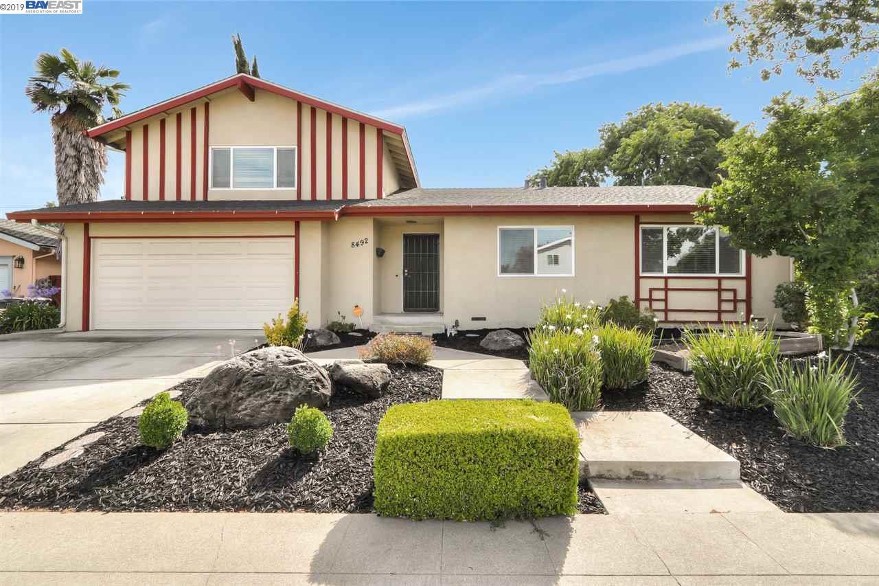 8492 Wicklow Ln - Photo 1