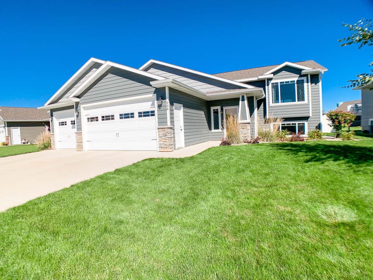 238 Blue Bell Circle - Photo 1