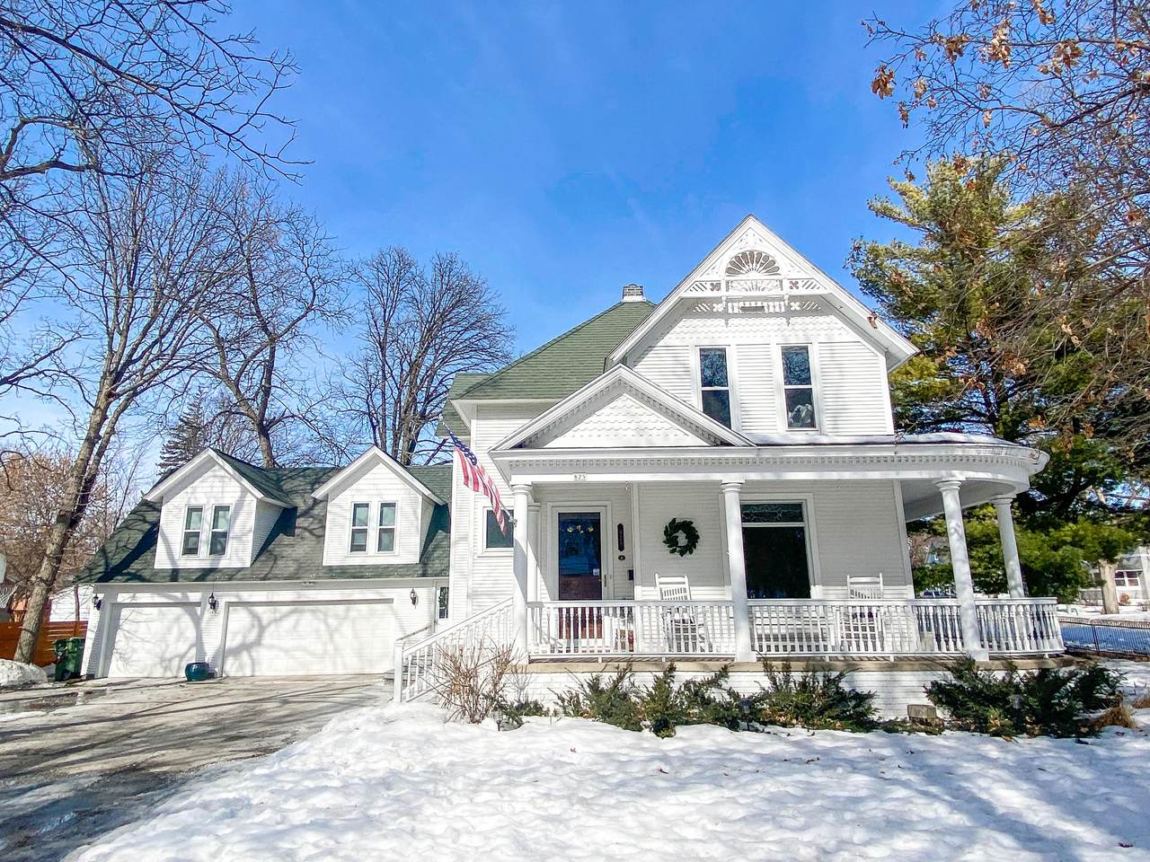 825 5th Street - Photo 1