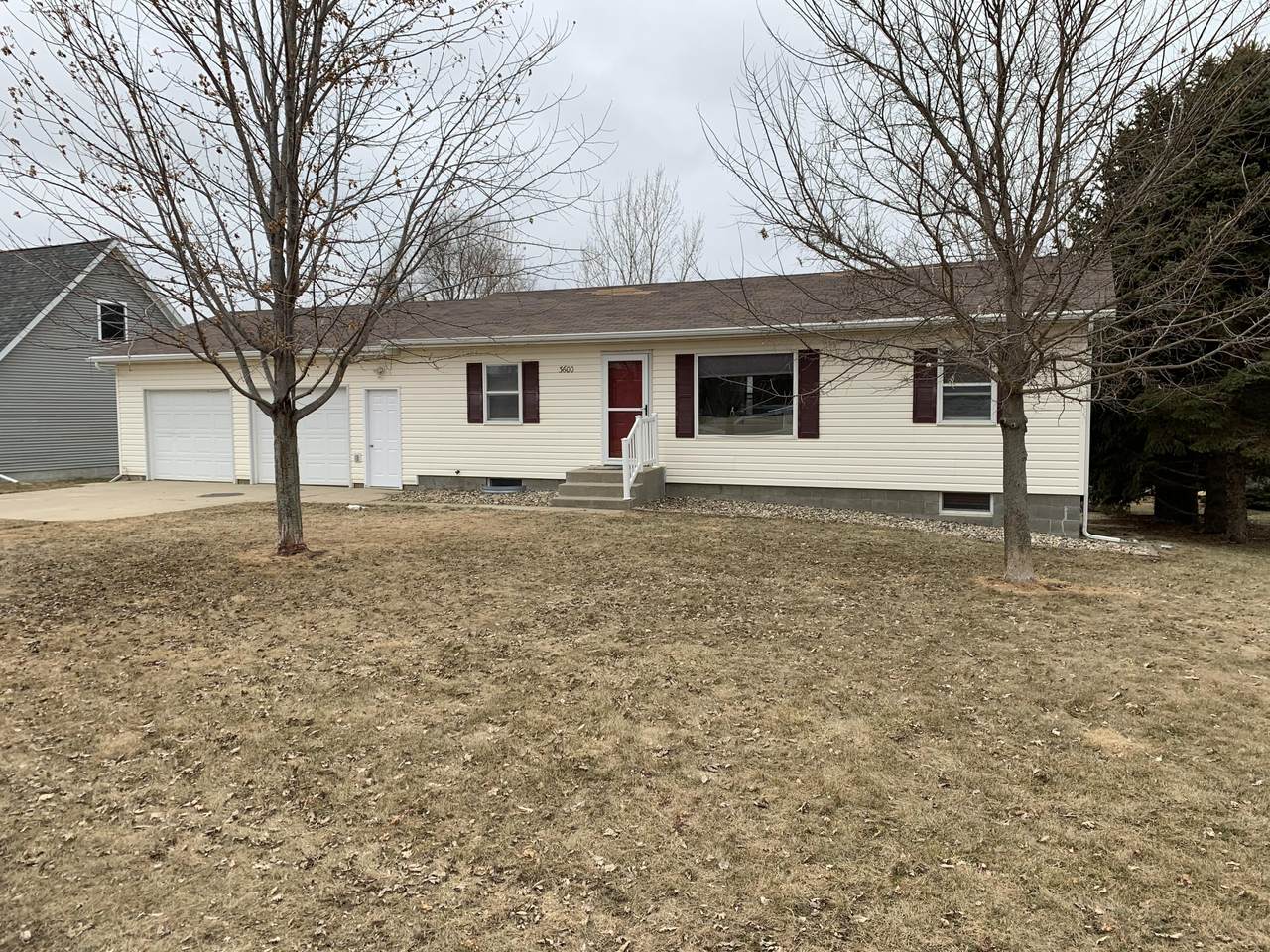 3600 Pleasant View Drive - Photo 1