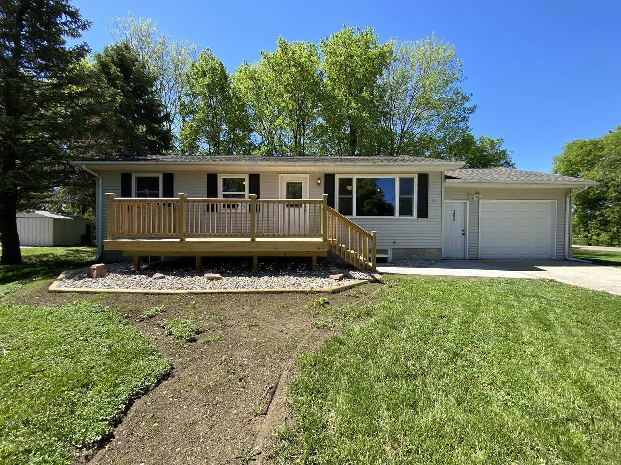 302 Front Street - Photo 1