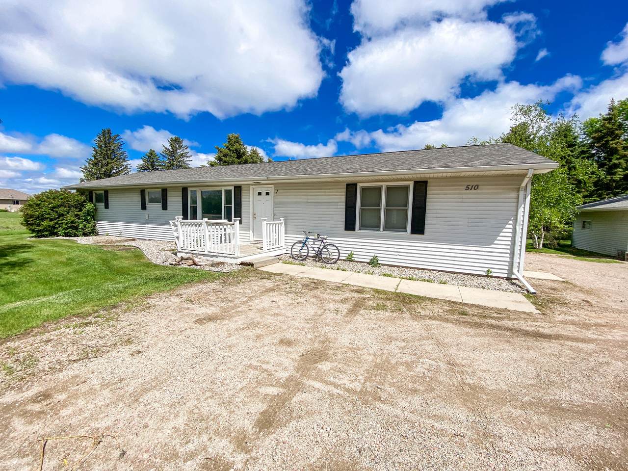 510 14 Highway - Photo 1