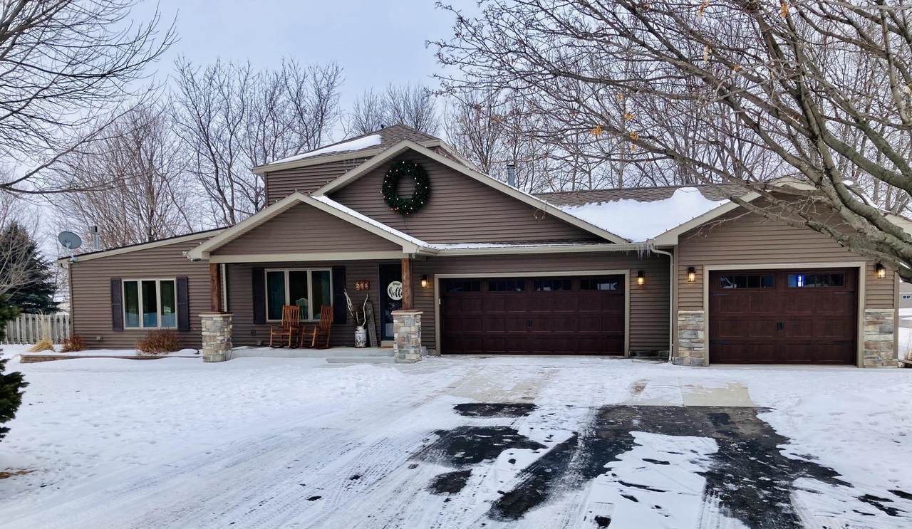 205 Heather Lane - Photo 1
