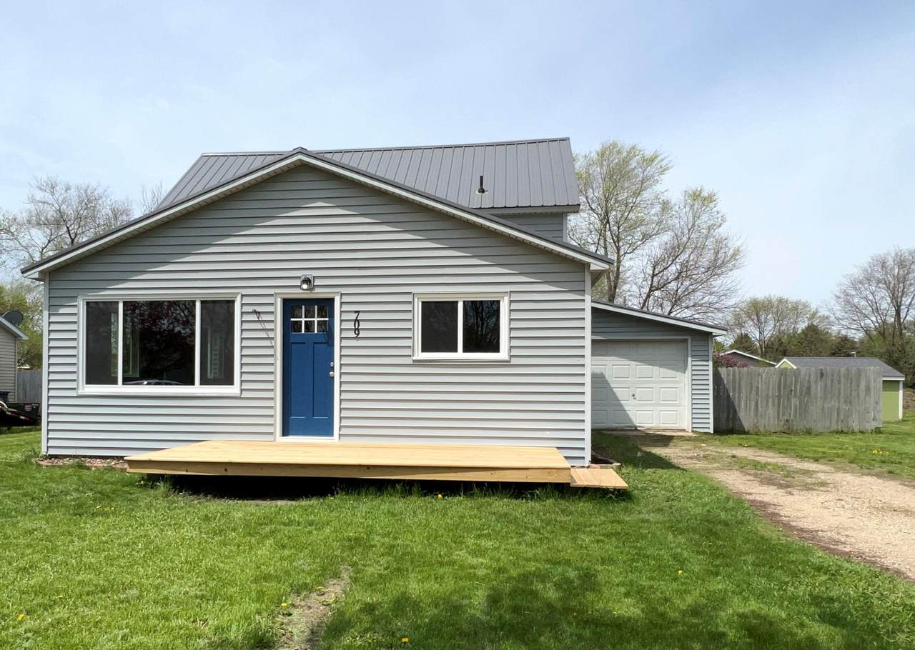 709 Kasan Avenue - Photo 1